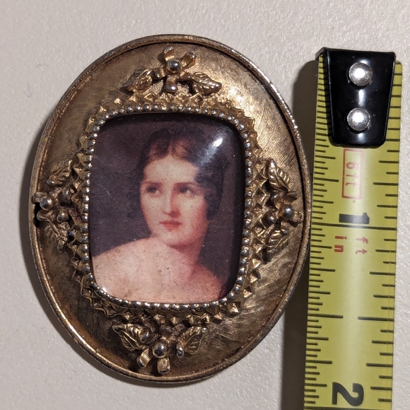 Vintage Unsigned Florenza Portrait Picture Frame Brooch Pendant Numbered - Picture 4 of 5